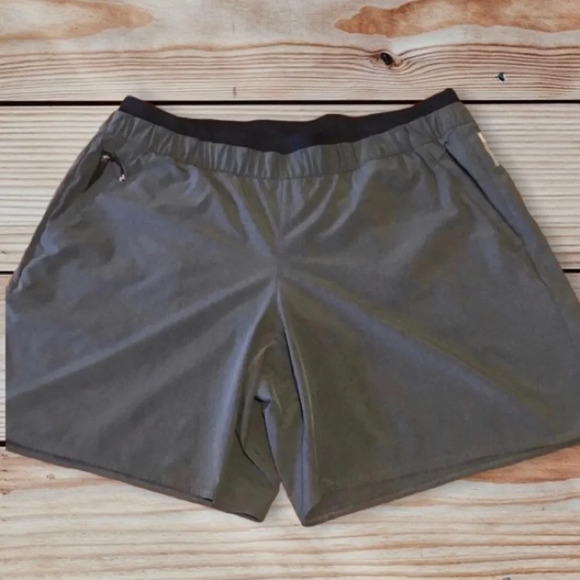 𝅺Men's REI gray athletic shorts. Size XL - Picture 1 of 11